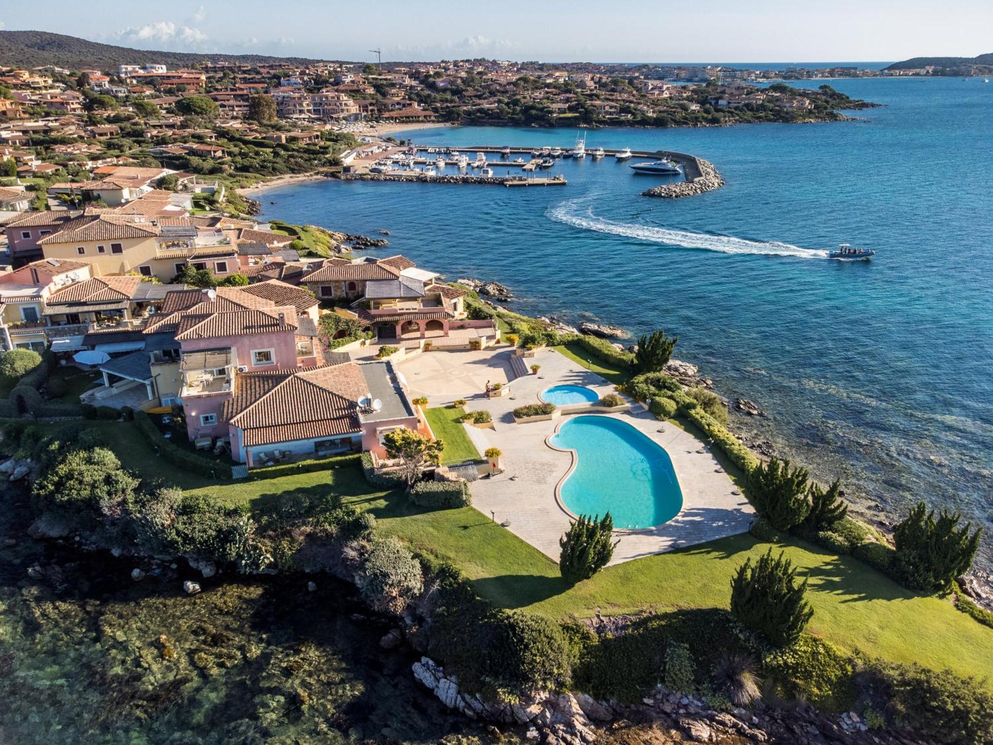 S'Abba Seafront Apartments - Your House In Sardinia Golfo Aranci Ngoại thất bức ảnh