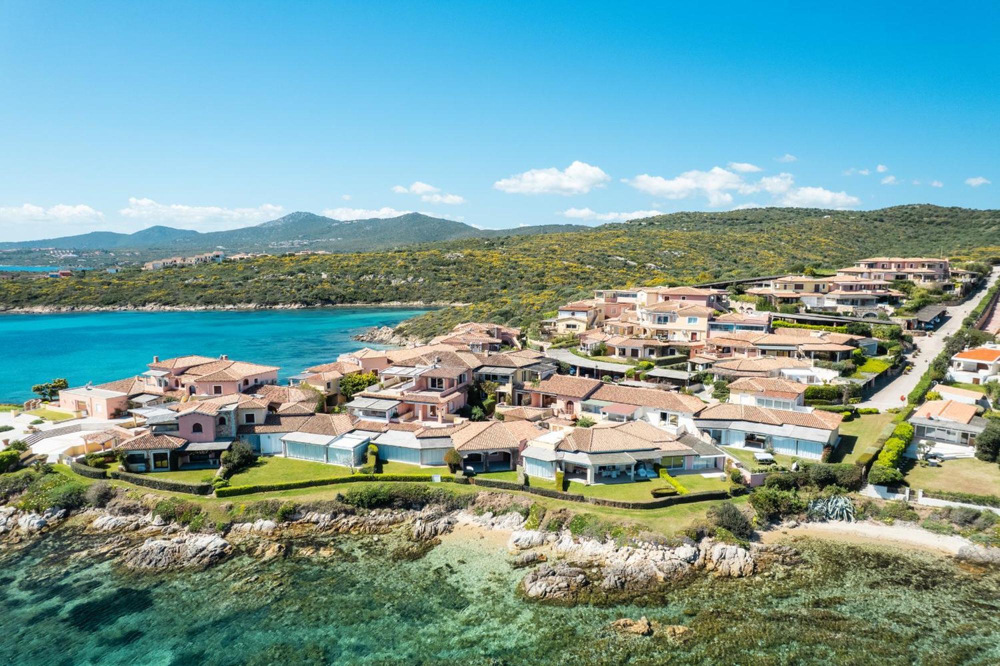 S'Abba Seafront Apartments - Your House In Sardinia Golfo Aranci Ngoại thất bức ảnh