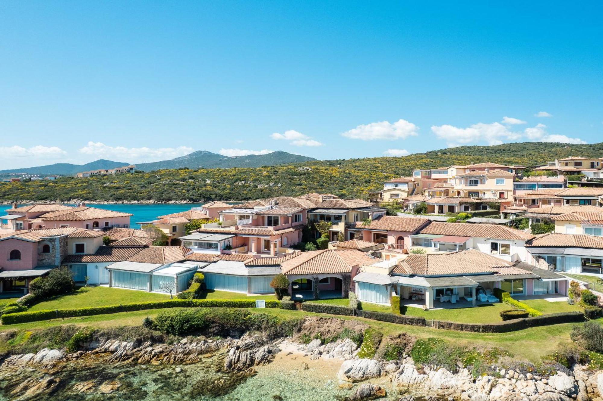 S'Abba Seafront Apartments - Your House In Sardinia Golfo Aranci Ngoại thất bức ảnh